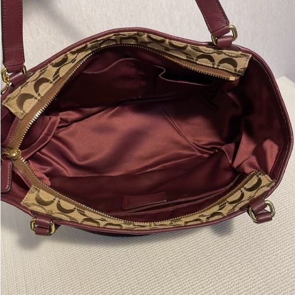Coach authentic shoulder bag - Picture 12 of 12
